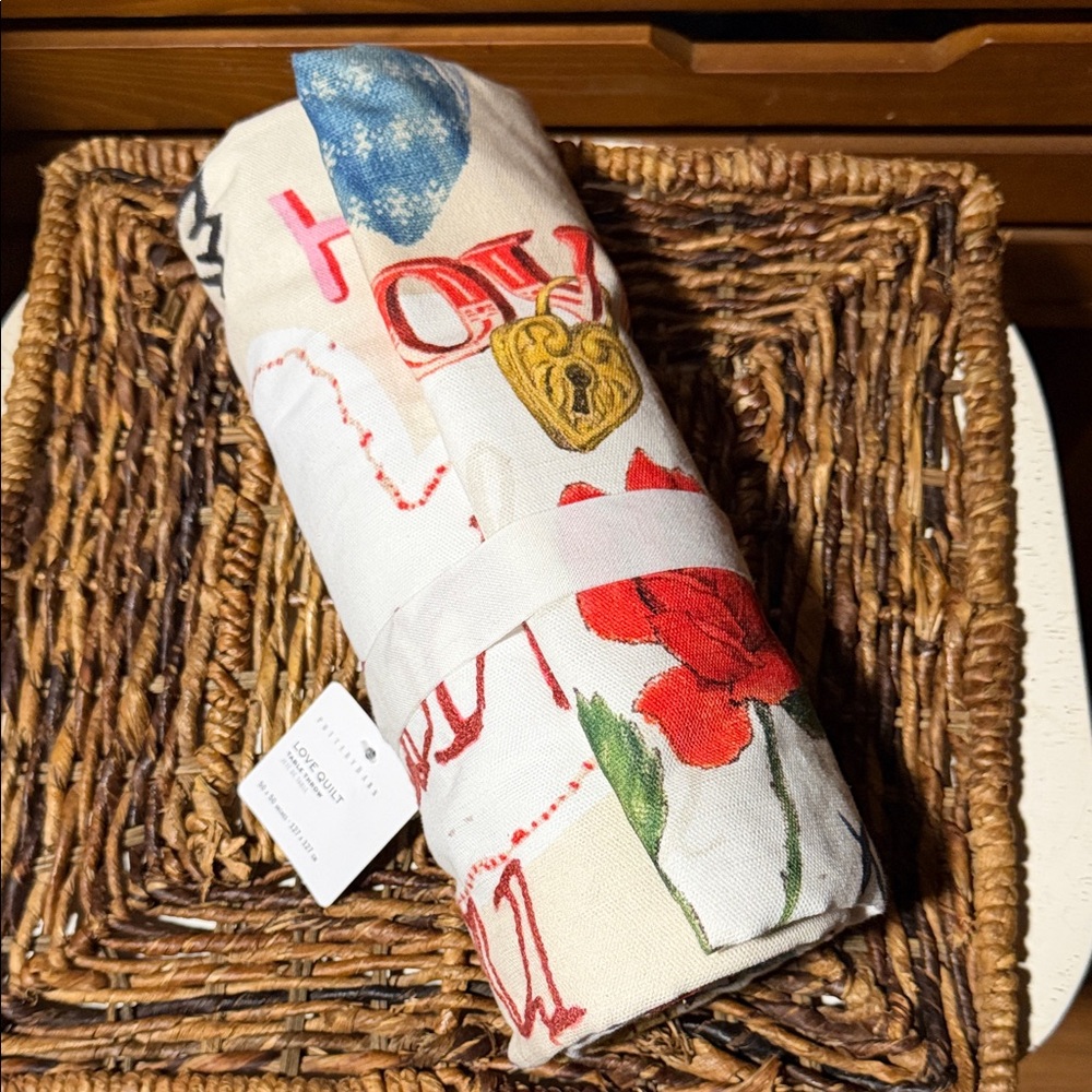 Pottery Barn Love Quilt Table Throw BNWT